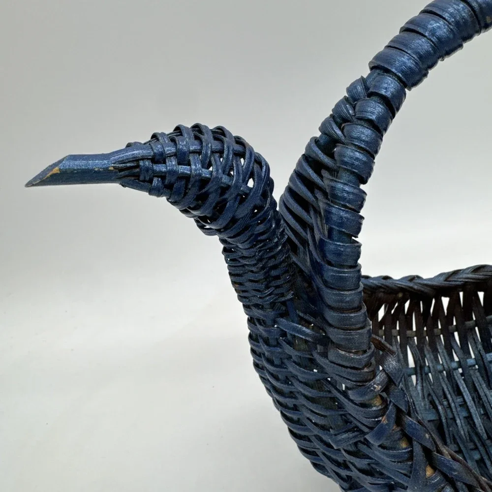 Vintage Blue Duck Bird Wicker Basket with handle 13.5